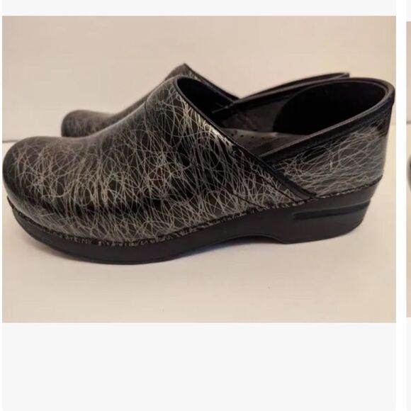 Dansko XP Black Silver Pewter Black Silver Metallic Scribble Leather Clog 41 11 - Picture 5 of 8